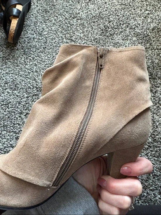 Aldo Taupe Bow Suede Ankle Booties - Picture 4 of 10